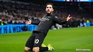 成都蓉城球员周定洋：虽场地不太好但球员表现很好